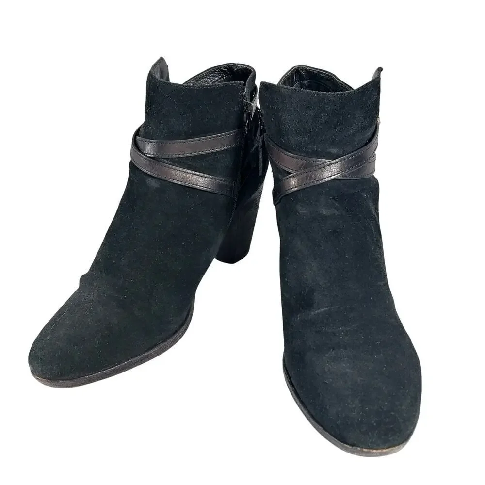 COLE HAAN! BLACK GENUINE SUEDE LEATHER CRISS-CROSS, CHUNKY ANKLE BOOTS! SZ 10B